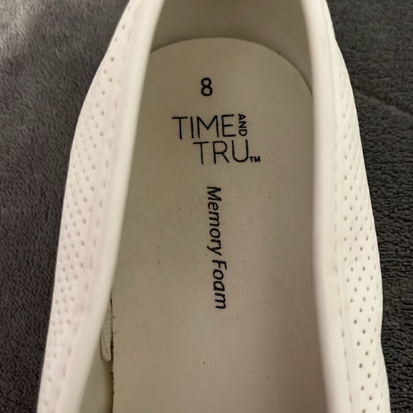 White Memory foam slip on sneakers - Picture 5 of 5